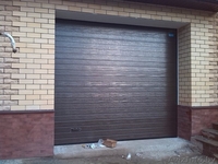 ворота секционные гаражные и промышленные, ворота откатные, роллеты  - Изображение #1, Объявление #1096840